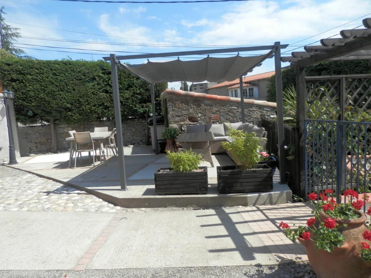 Maison De Laura Salsigne